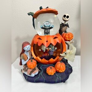 Nightmare Before Christmas Snow Globe